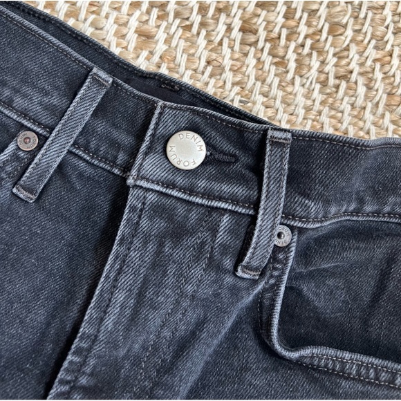 Denim Forum Arlo Short - Picture 5 of 7